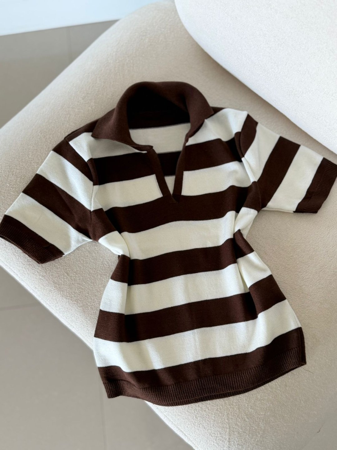 Polo inspiração ZARA Marrom COM BRANCO
