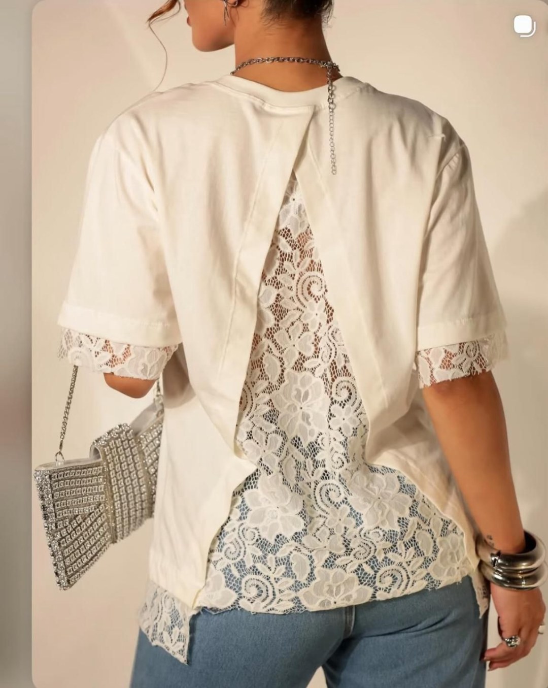 T-shirt renda nas costa OFF WHITE